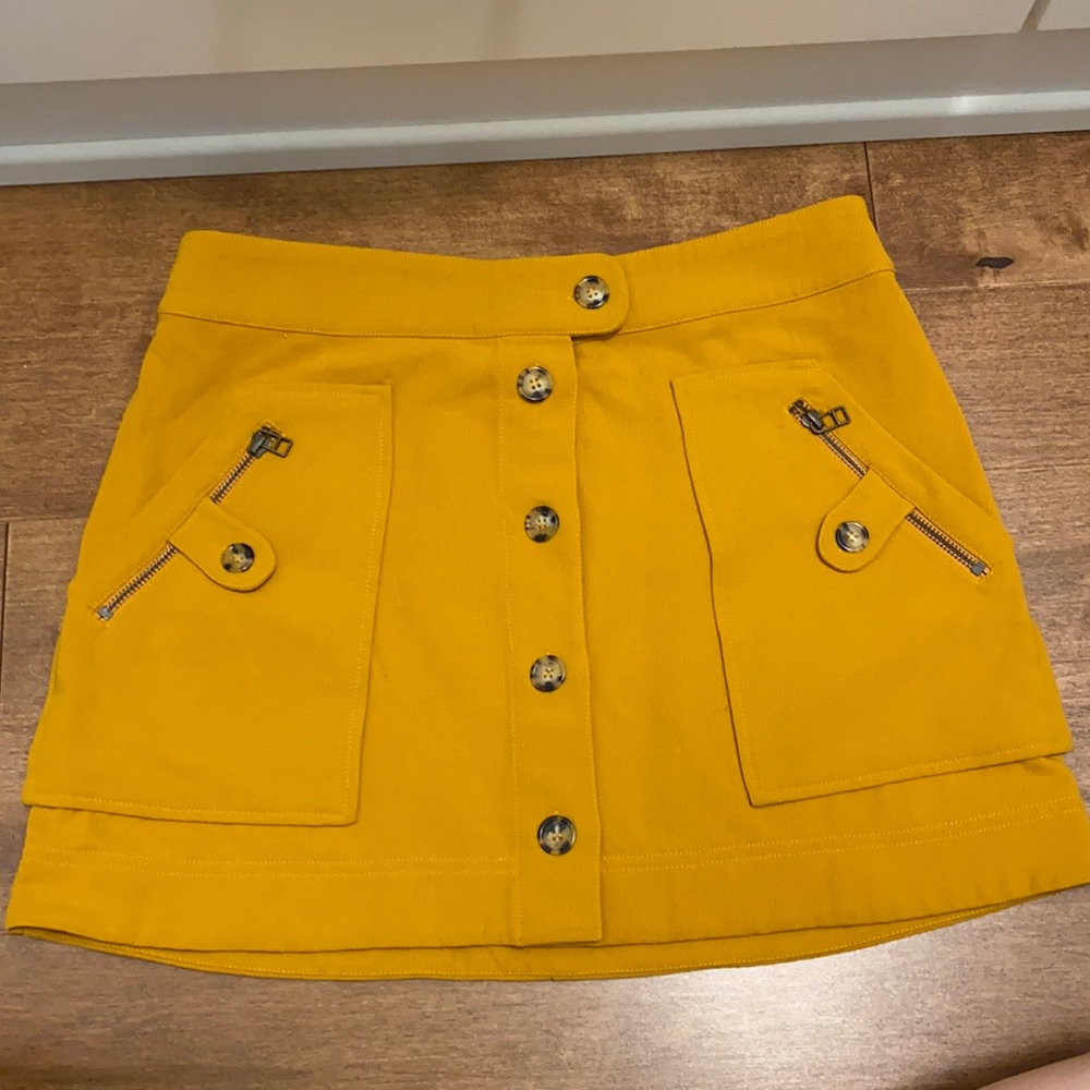 Veronica beard yellow button skirt 10 EUC